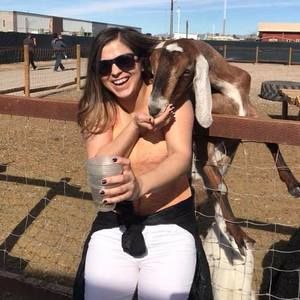 Meet your Posher, Dana